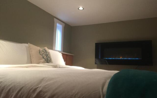 La Mer Inn- Harbour Suite