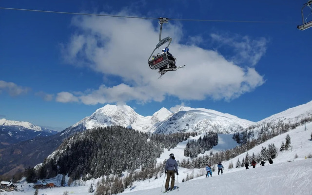 The Hotel Yuzawa Oriental
