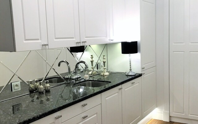 MONDRIAN Luxury Suites & Apartments Krakow Old Town