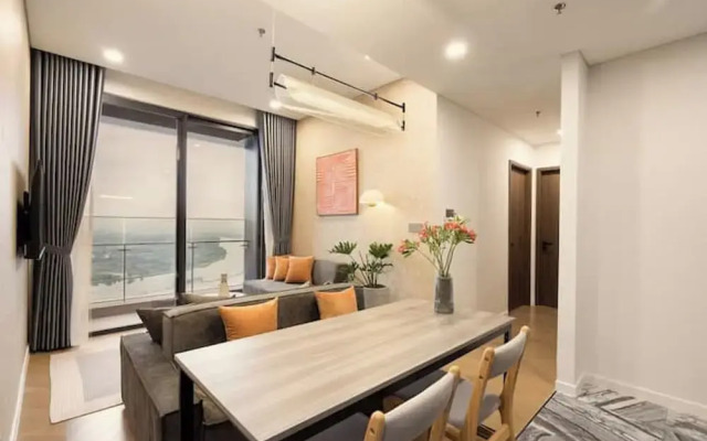 Parkland Riverside Luxury Vacation