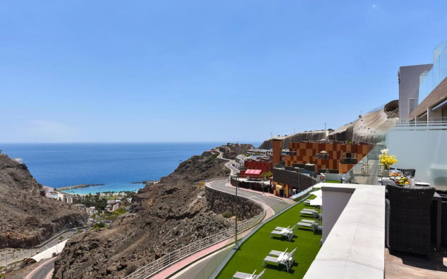 Penthouse Beyond Amadores