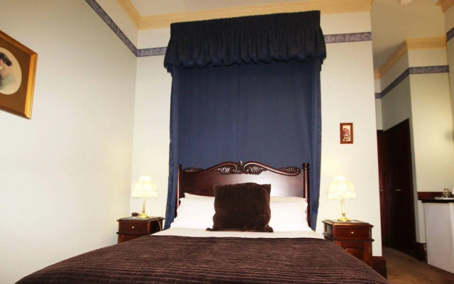 Orana House