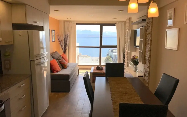 Stunning Apartment Balcony Lake Views SM4