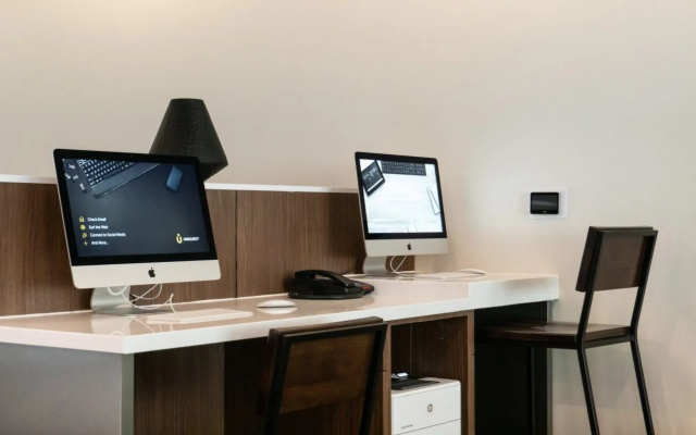 Holiday Inn Express and Suites Birmingham - Homewood