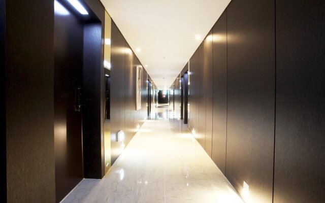 Royal Prime Hotel