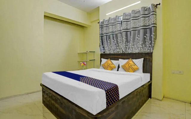 Oyo Flagship 702832 Trinity Inn