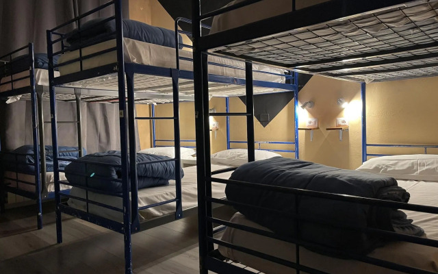 Lion University & Youth Hostel Milano