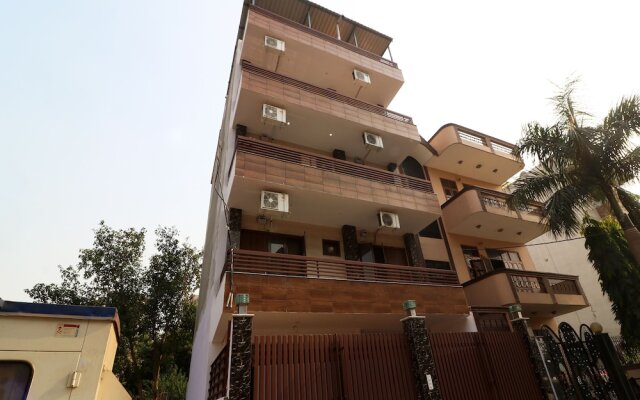 OYO 23320 Hotel Ozone