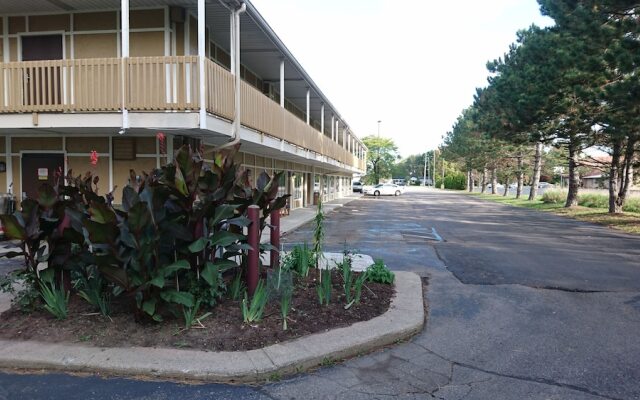 Burton Inn & Suites