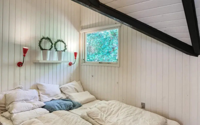 6 Person Holiday Home in Vaeggerlose
