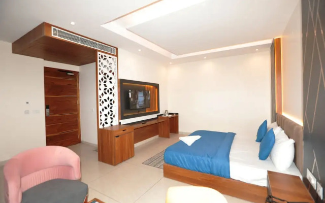 Hardik Palace By F9 Hotels