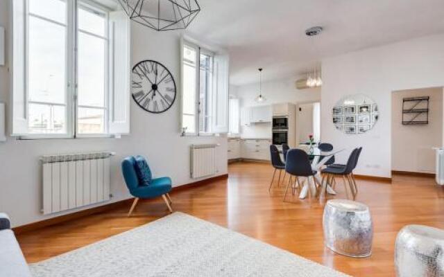 Modern flat near Piazza della Repubblica