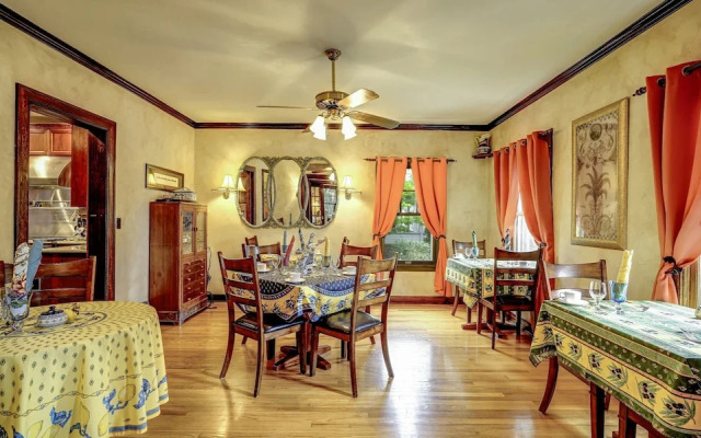 A' Tuscan Estate Bed & Breakfast