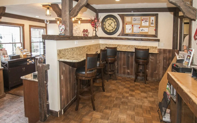 Auld Holland Inn
