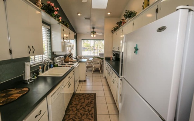 5211 Avenida Pescadora