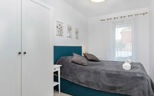 Sunny Rewal Apartments by Renters