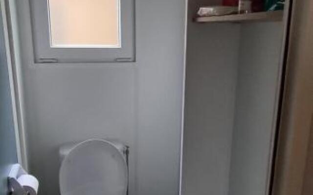 Mobilhome 2 ch,1 salon 40m2 de Charme dans camping ***