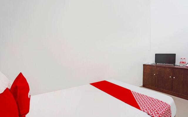 OYO Life 91670 Mannsur Homestay Syariah