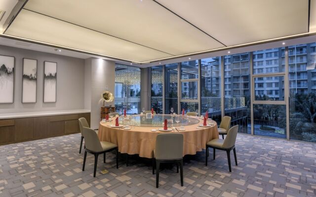 One Park Hotel & Residence