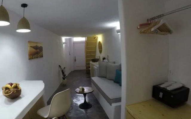 Akron Cliff Suite