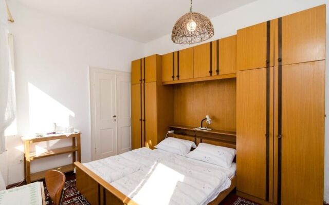 Rooms Pile