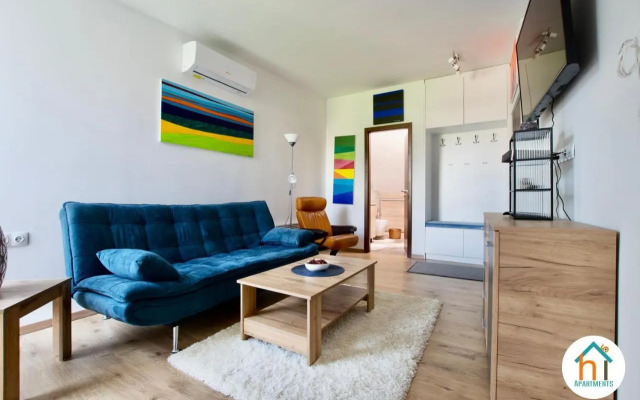 Premium Apartment by Hi5 - Penthouse studio + rooftop