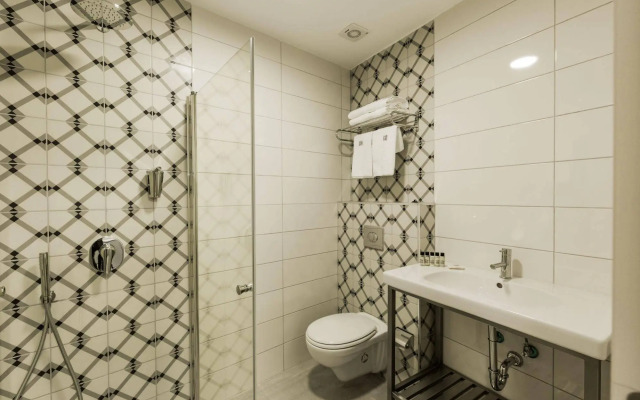 Stay Inn Hostel