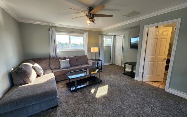 Near the beach and central located