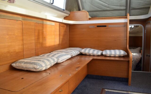 1 Bedroom Princess Live-aboard Boat