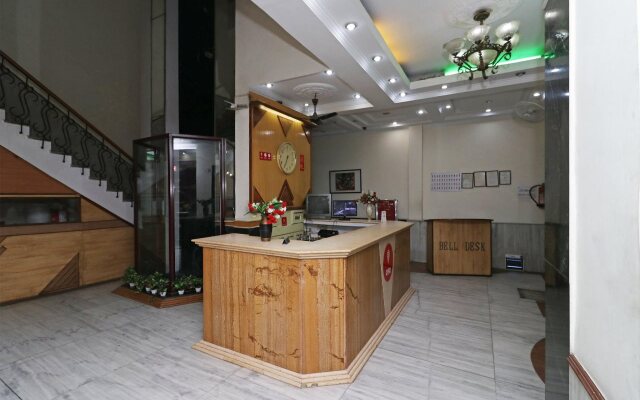 OYO 12419 Hotel Silver Shine