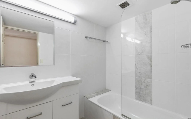 White Crest Apartments