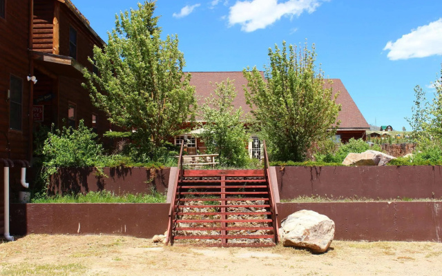 Old Corral Hotel & Steakhouse
