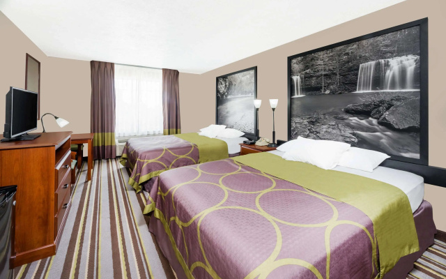 Super 8 by Wyndham Bolivar