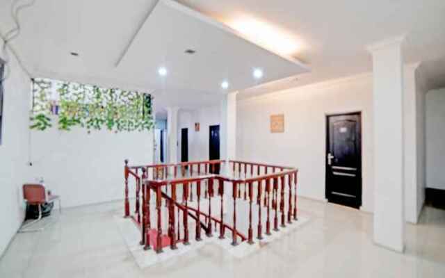 OYO 90450 Scala Inn