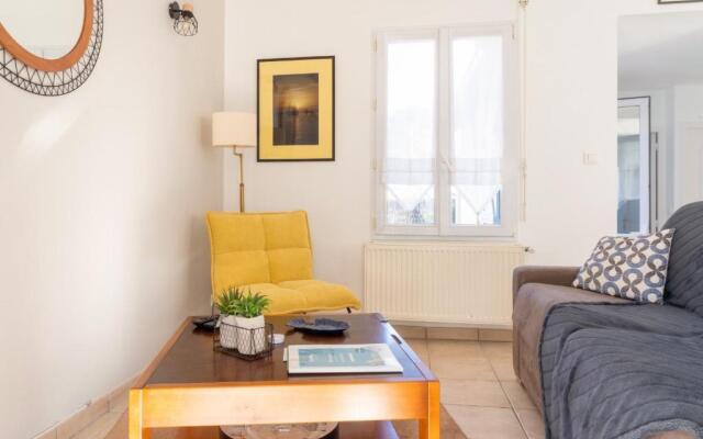 Maison de bourg a deux pas de la mer