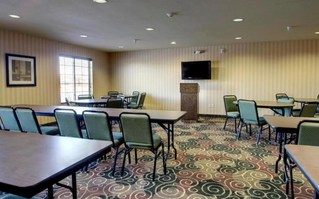 Cobblestone Hotel & Suites - Wayne