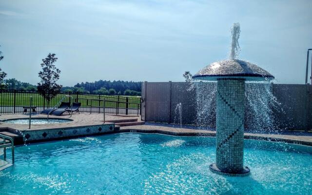 Marble Waters Hotel & Suites, Trademark by Wyndham