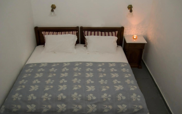 Erato Apartments