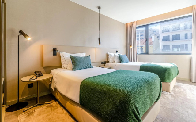 Omid Saldanha Hotel