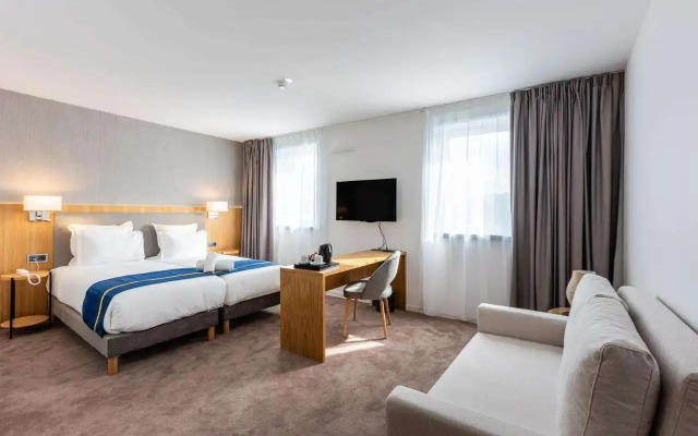 Brit Hotel Privilège Paris - Rosny