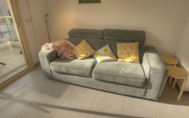 2 pièces 500m palais des Festivals  PK