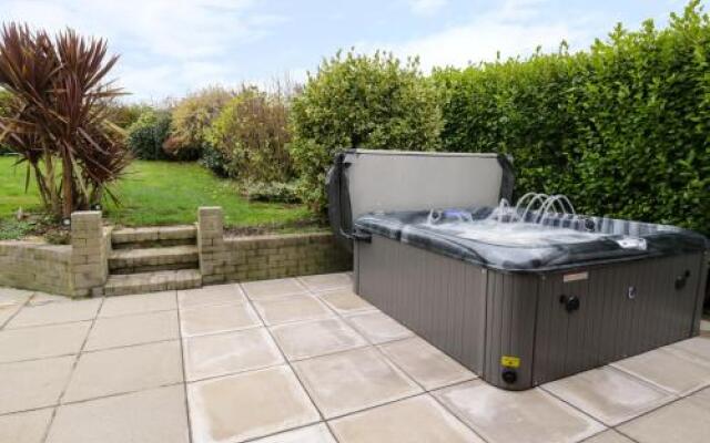 32 Gwelfor, Cemaes Bay