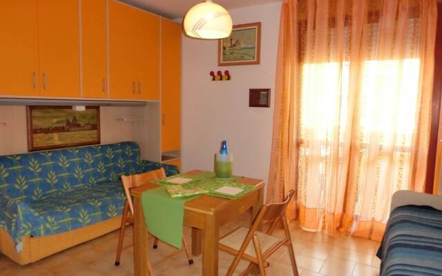 Essential Studio Apartment Near the Beach