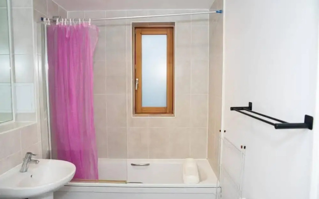 Shorditch Apartment Sleeps 6