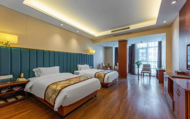 New Beacon Chuyue Hotel (Jiangxia Tan Xinpei Park Subway Station)