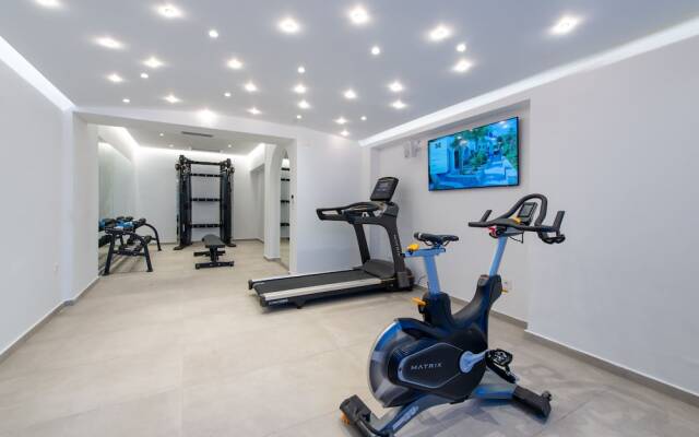 Mika Villas & Suites