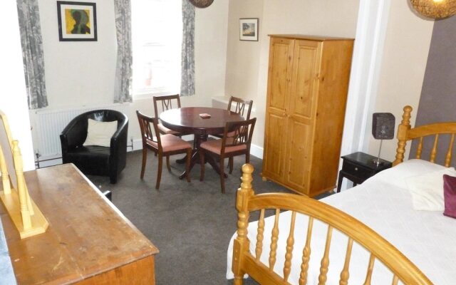 Hawthorns Hotel