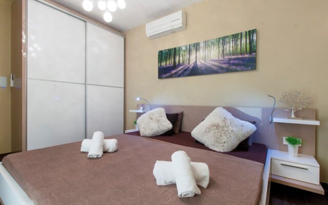 Luxury at Villa Cama - Your Dream Vacation Rental!