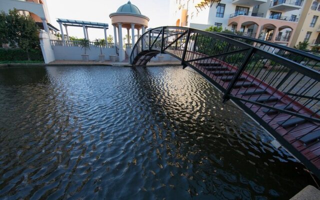 Island Club Hotel & Apartments