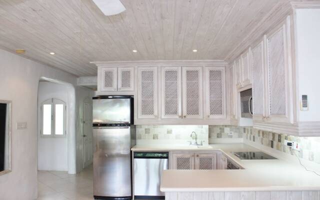 Glitter Bay Suites